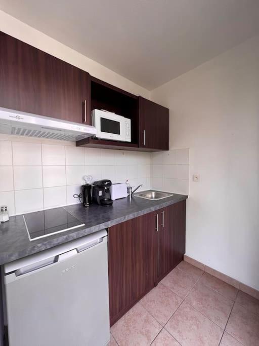 B210 Appartement Disneyland Paris Parking Et Wifi Montevrain Bagian luar foto