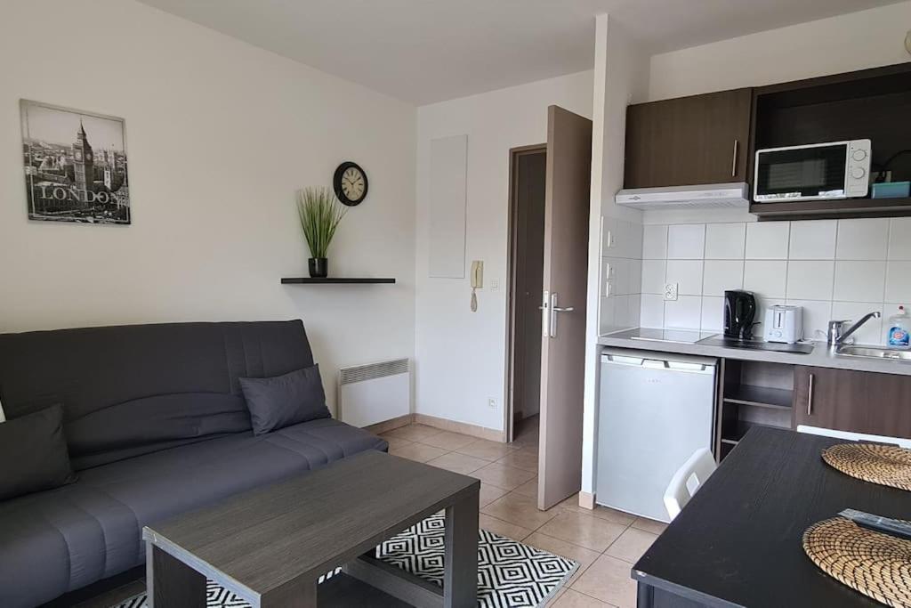 B210 Appartement Disneyland Paris Parking Et Wifi Montevrain Bagian luar foto