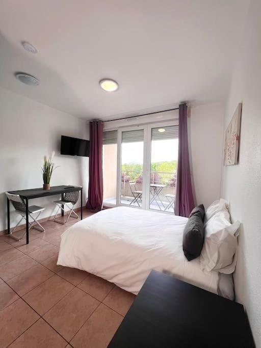 B210 Appartement Disneyland Paris Parking Et Wifi Montevrain Bagian luar foto