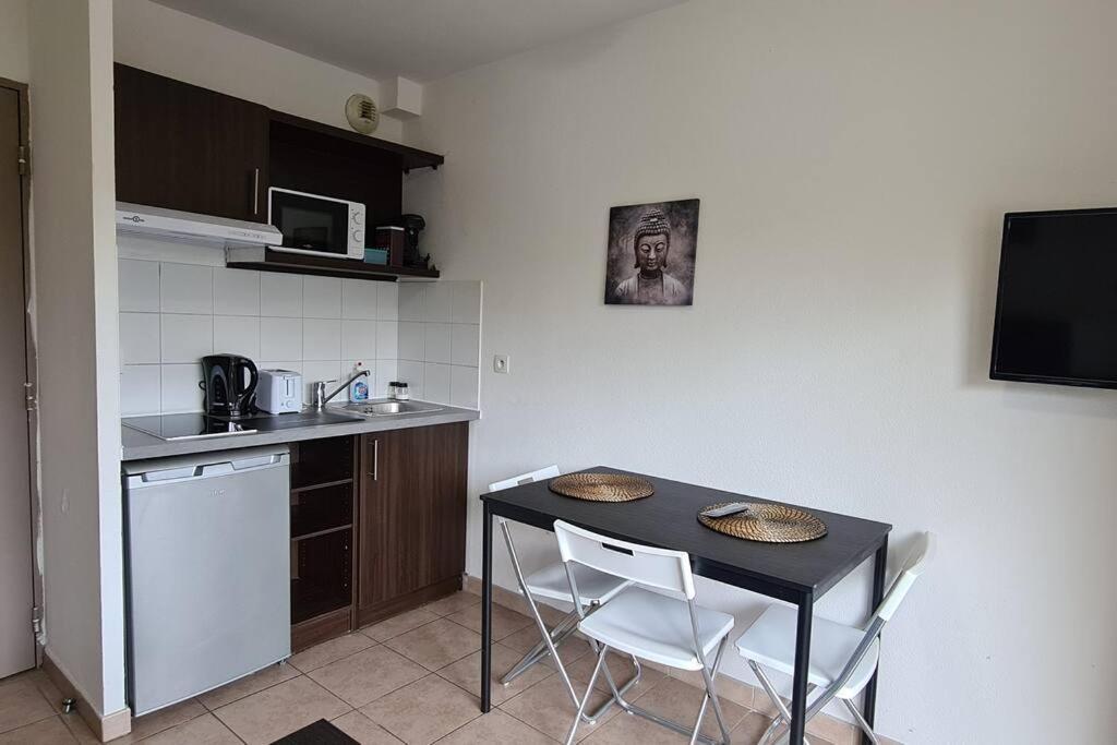 B210 Appartement Disneyland Paris Parking Et Wifi Montevrain Bagian luar foto